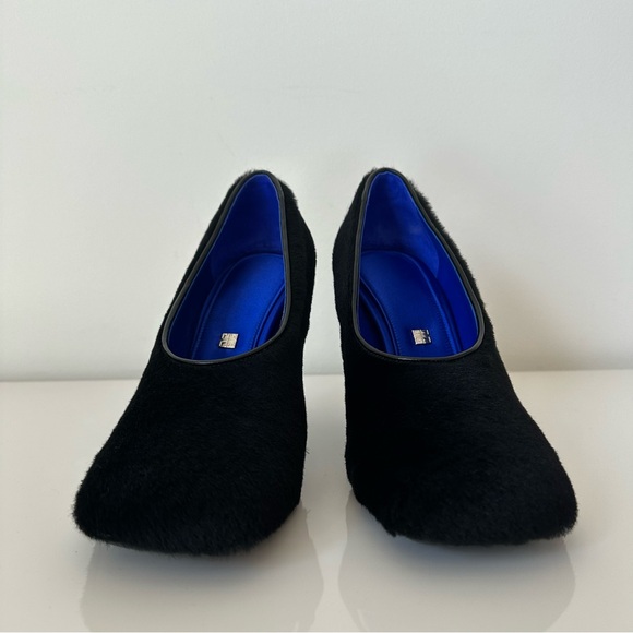 Givenchy
Show Shearling Stiletto Pumps - Picture 3 of 12